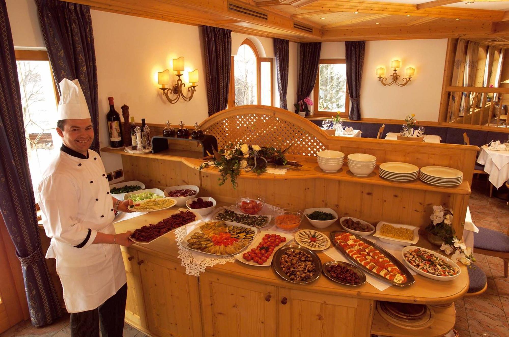 Hotel Pra Tlusel Selva di Val Gardena Kültér fotó