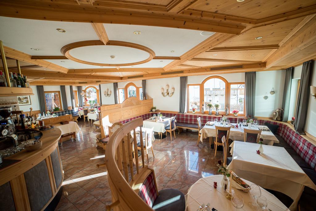 Hotel Pra Tlusel Selva di Val Gardena Kültér fotó